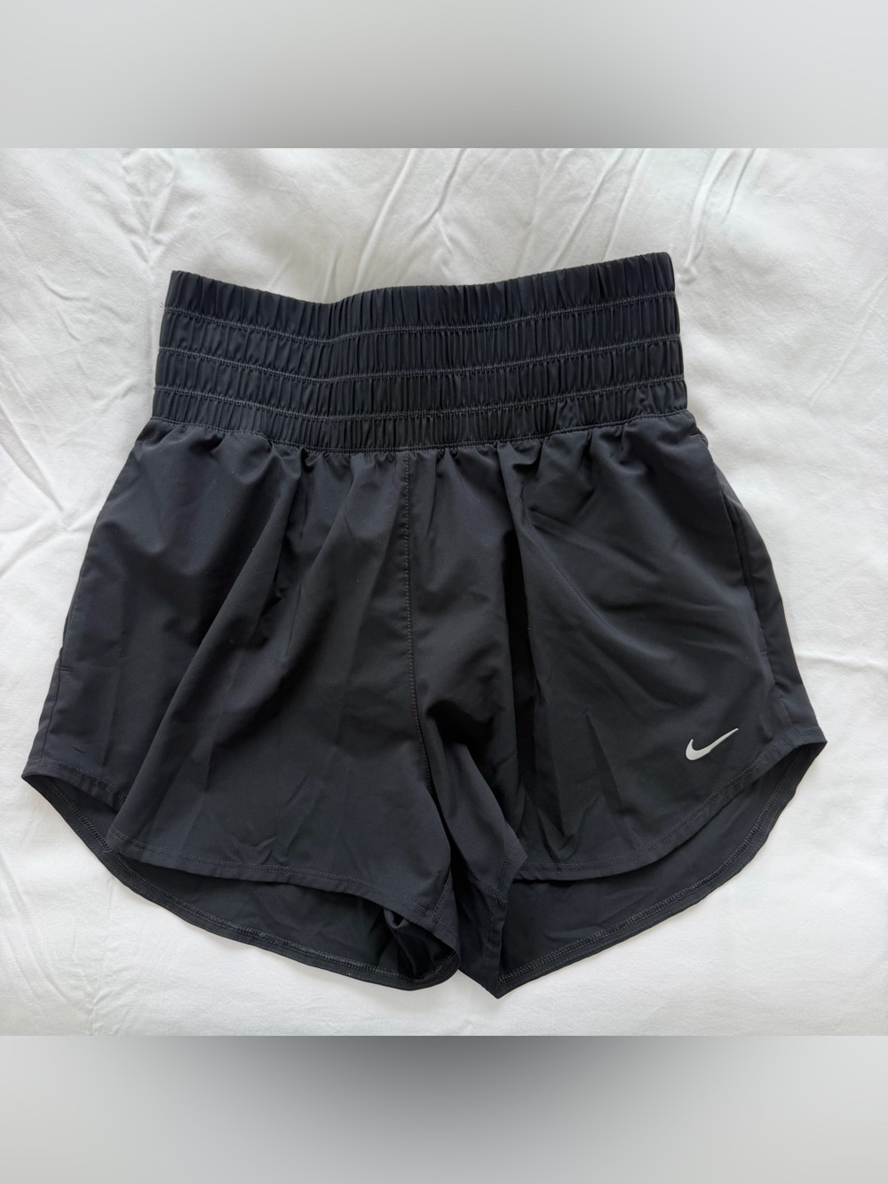 Women's Dri-FIT Ultra High-Waisted 3" Brief-Lined Shorts | Size M (8–10)